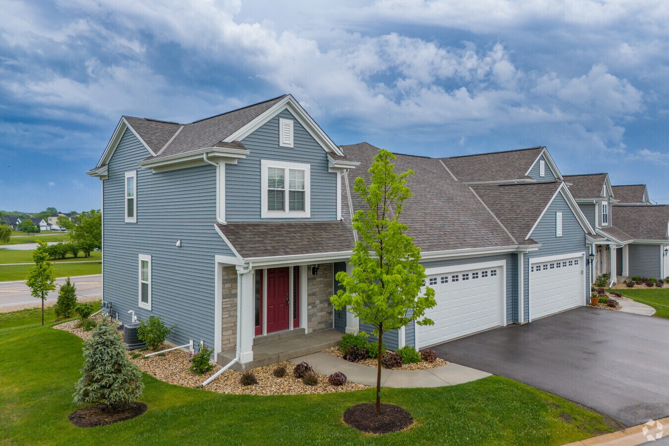 Meadowland Townhomes - Meadowland Townhomes