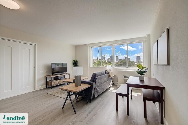 Photo - 305 Dr. M.L.K. Jr St S Unit 402.1403560