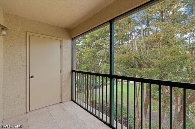 Building Photo - 8940 Colonnades Ct E Unit 734