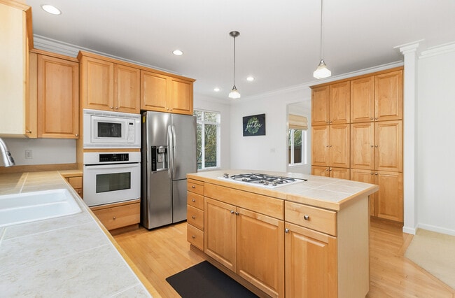 Photo - 3701 146th St SE