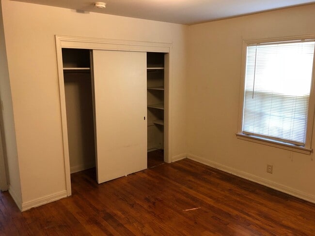 Photo - 1902 Shelby Ave Unit B