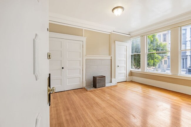 Photo - 652-656 Clayton Street Unit 656A