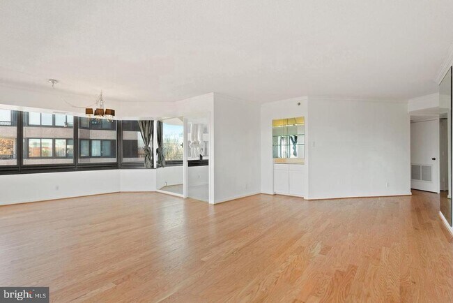 Photo - 1200 Crystal Dr Unit 313