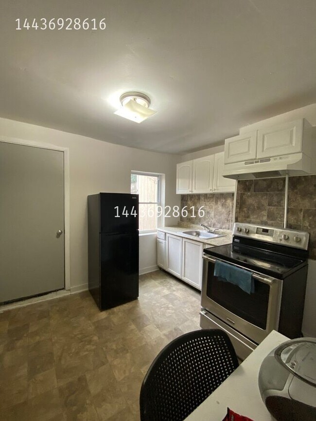 Photo - 1215 N Spring St Townhome