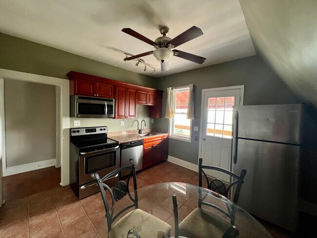 Photo - 1202 Vine St Unit 6