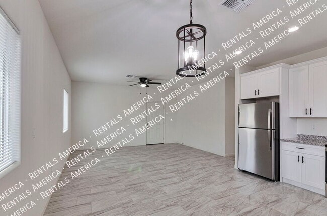 Photo - 3727 N Stone Ave