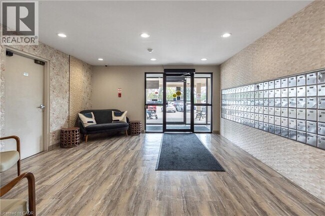 Photo - 200 Jamieson Pkwy Unit 111