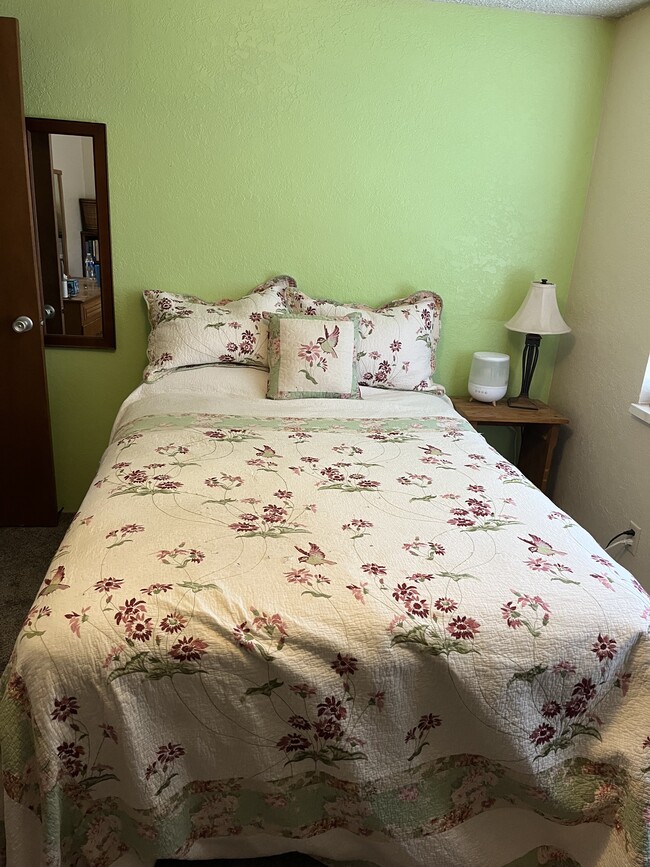 Photo - 467 Meadow Rd