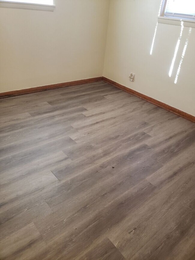 Photo - 5730N91stM Unit APT-1