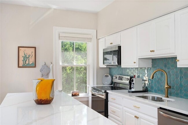 Photo - 109 Church St