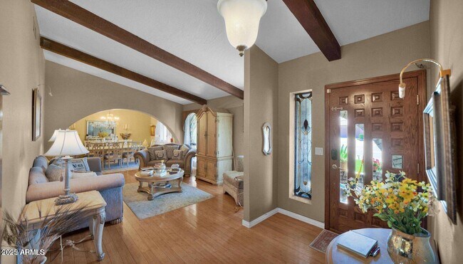 Photo - 426 E Carol Ann Way