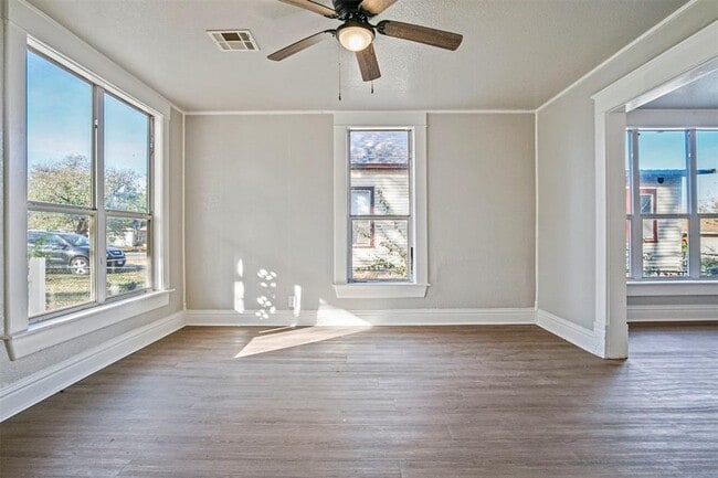 Photo - 907 N McKinley Ave