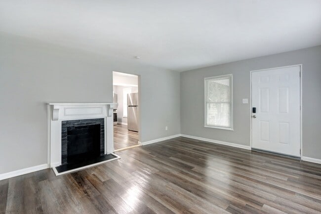 Photo - Large 3BR/2BA East Savannah House For Rent