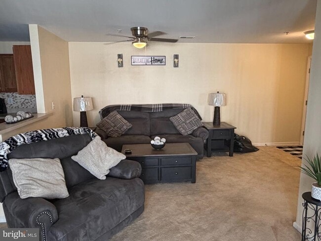 Photo - 110 Lionheart Ln