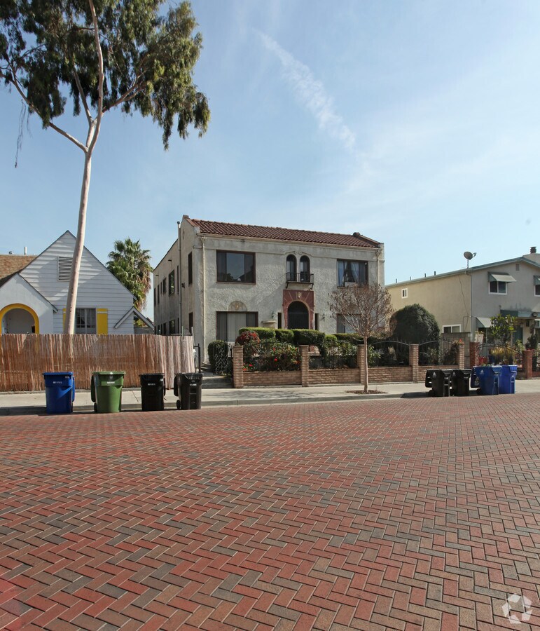 Photo - 1416 L Ron Hubbard Way Apartments