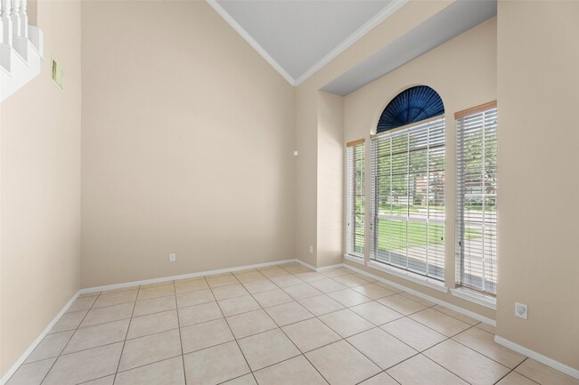 Photo - 1723 Monvale Ln