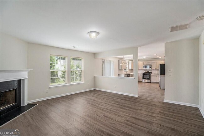 Photo - 3015 Whittier Way