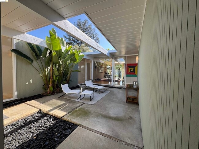 Photo - 5559 Greenridge Rd