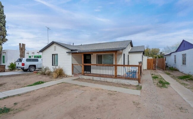 Photo - Remodeled 3 bed 2 bath home in Coolidge!
