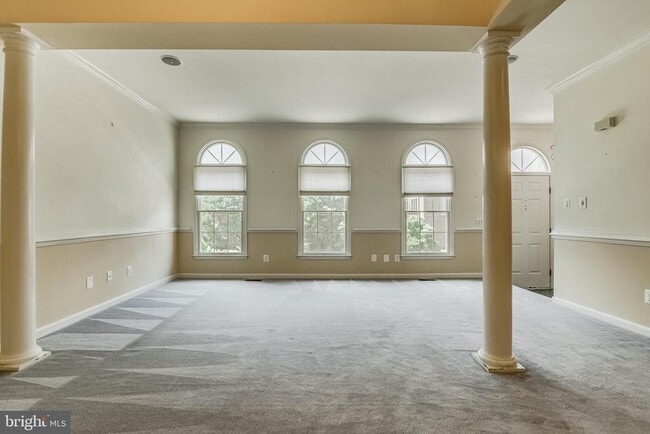 Photo - 122 Shepherdson Ln NE