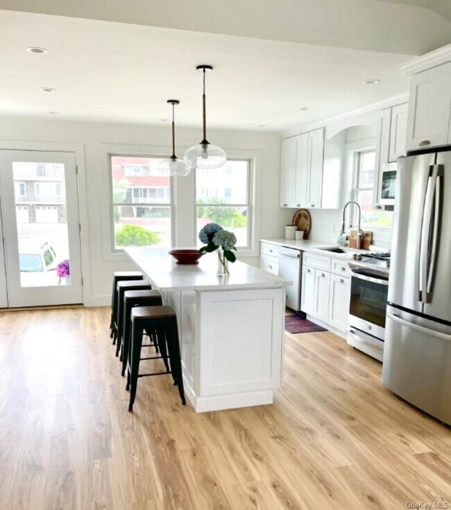 800 Dune Rd