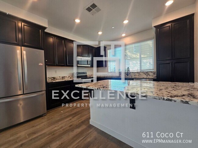 Photo - 611 Coco Ct