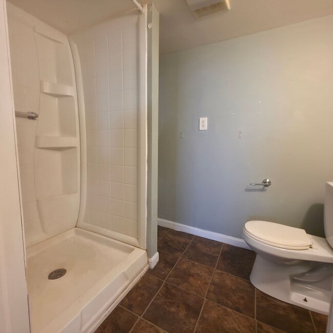 Photo - Single Family Home 4  beds 1 bath COMING S...