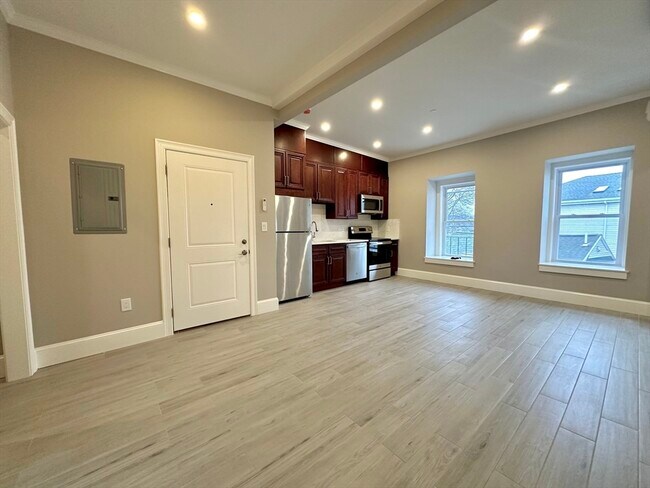 Photo - 1152 Cambridge St Unit 2