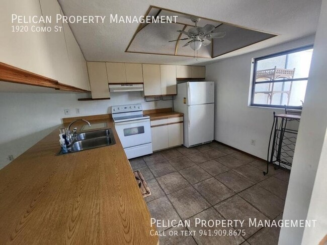 Photo - 1920 Como St