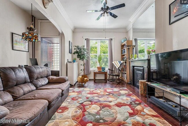 Photo - 257 Quail St