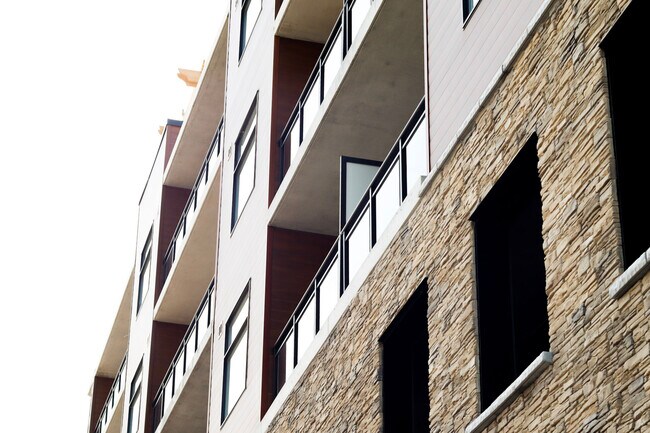 Photo - Mill Run Suites