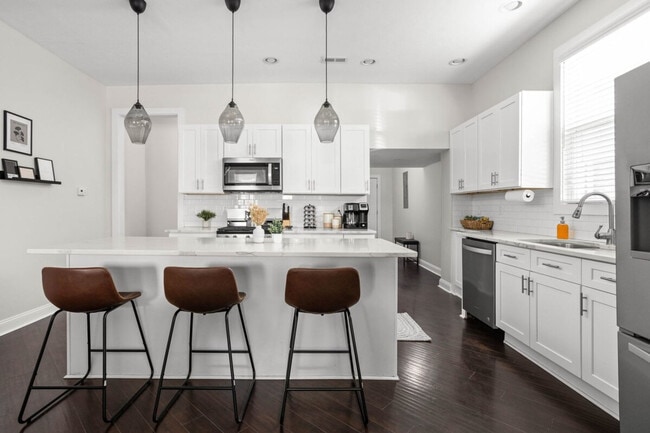 Photo - 341 Parkway Ave Unidad ID1303777P