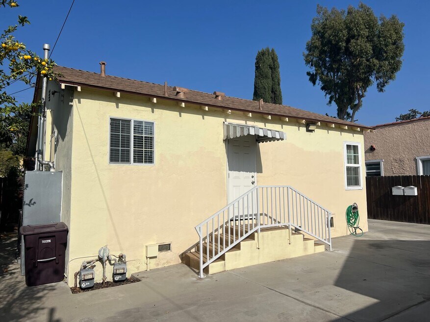 2-bedroom, 1-bath home in the heart of Glendale!