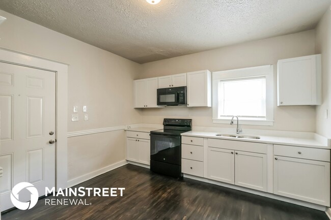 Photo - 637 Lindell Ave