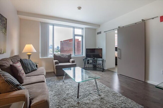 Photo - 300 Kendall St Unidad ID1048694P