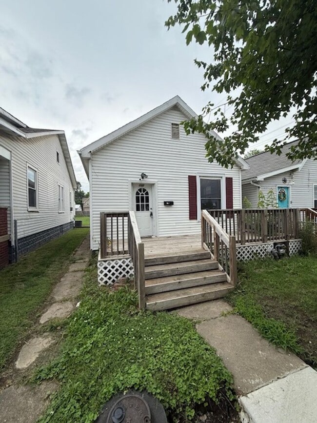 Photo - 730 E Louisiana St House