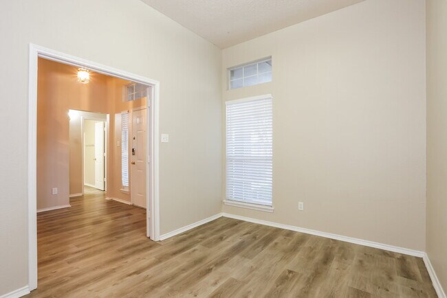 Photo - 216 Stone Creek Blvd