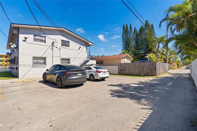 Photo - 6406 W Flagler St Unidad 1