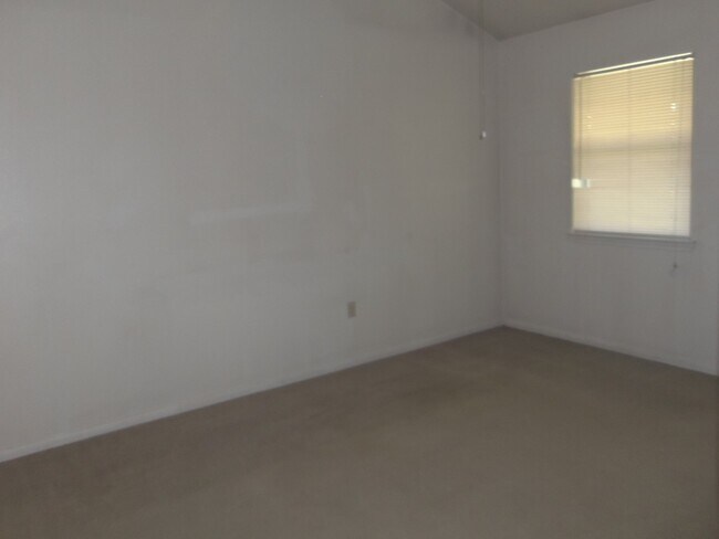 Photo - 306 S 5th St Unidad A