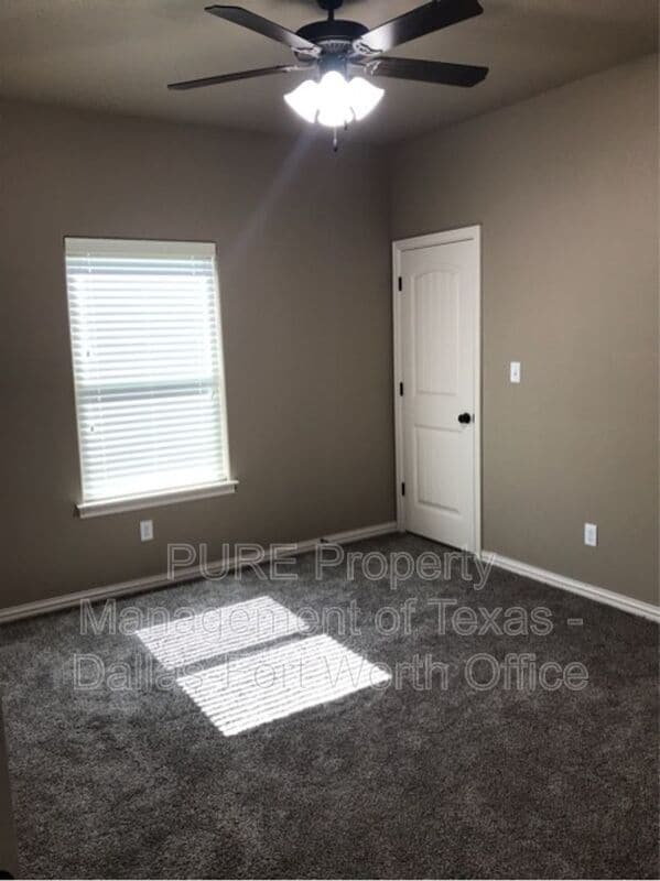 Photo - 3011 Enchanted Rd