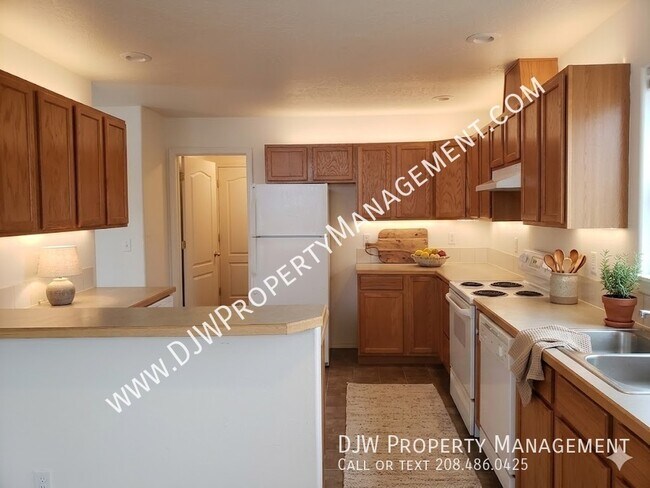 Photo - 2130 S Dorothy Ave