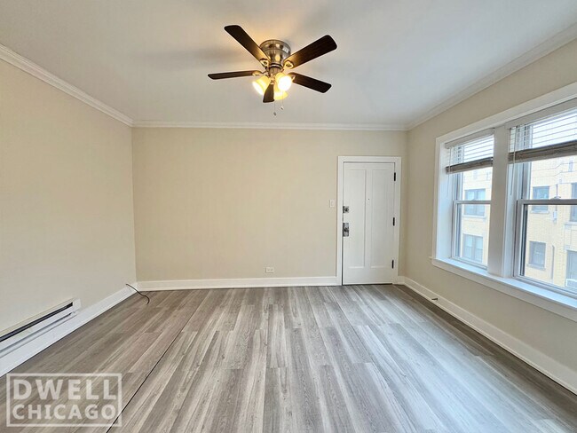 Photo - 3816 N Greenview Ave Unit 2