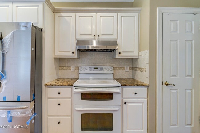 Photo - 3128 Braemar Ln