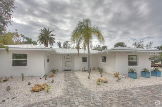 Building Photo - 306 Island Cir Rental