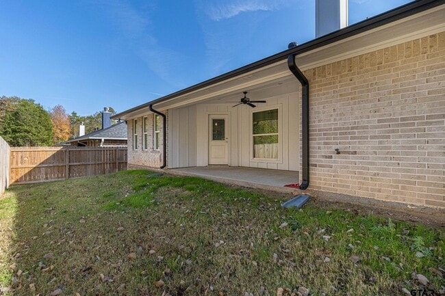 Photo - 19842 Meadow W Ln