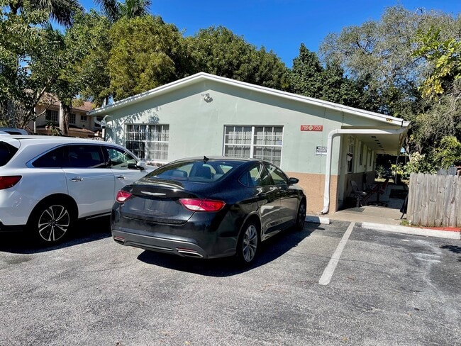 Photo - 720 SW 7th St