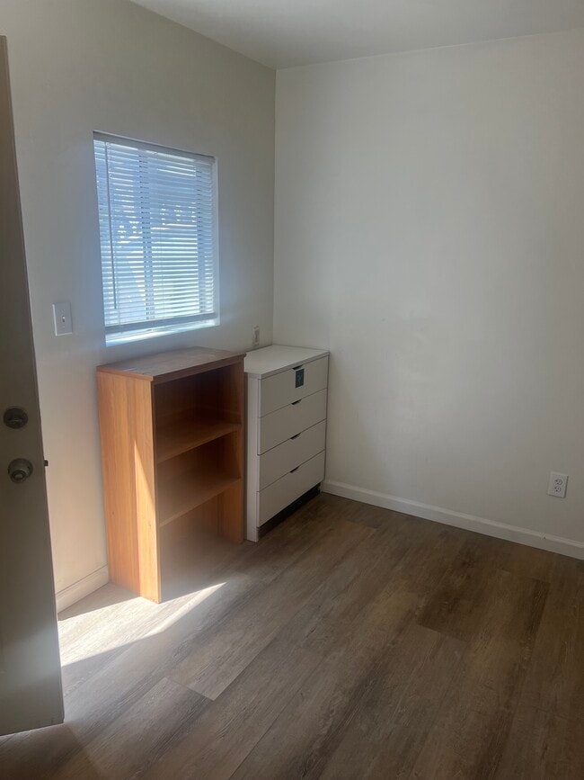 Photo - 3853 Bentley Ave Unidad 1