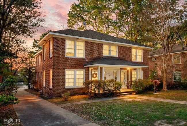 Building Photo - 335 Boulevard-