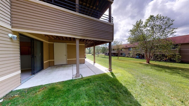 Building Photo - 275 Briarcrest Dr Unit 186