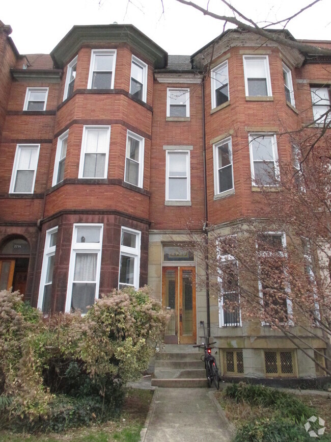 Building Photo - For Rent: Charming Living on St. Paul Stre... Unit 2 Rental